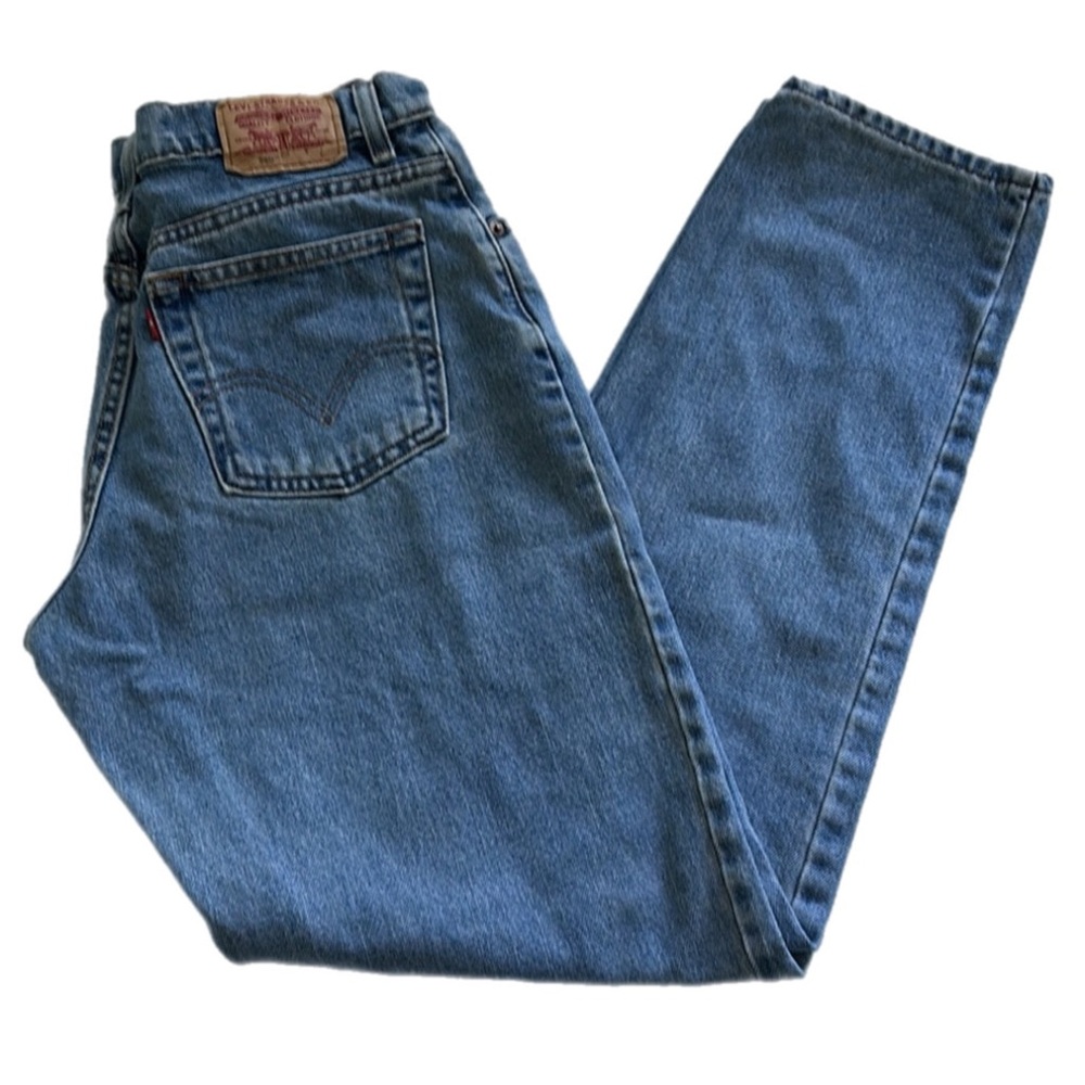 Classic Levi’s 550 Relaxed Tapered Fit
